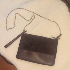 Passe Vintage ✨Burgundy Leather & Faux Leather Crossbody/ Wristlet Bag